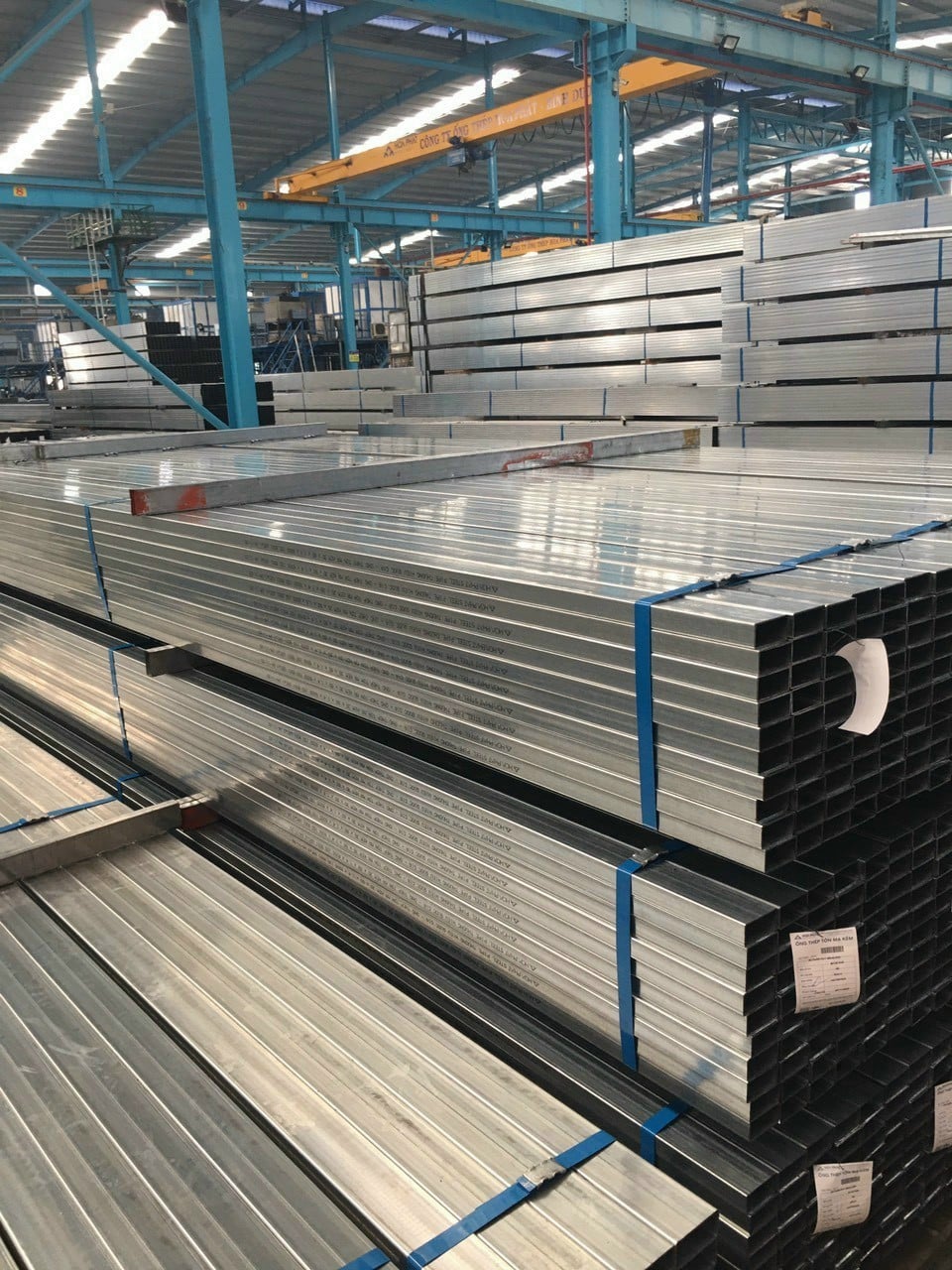 Sắt hộp 25x25 hòa phát Sắt hộp 25x25 hòa phát