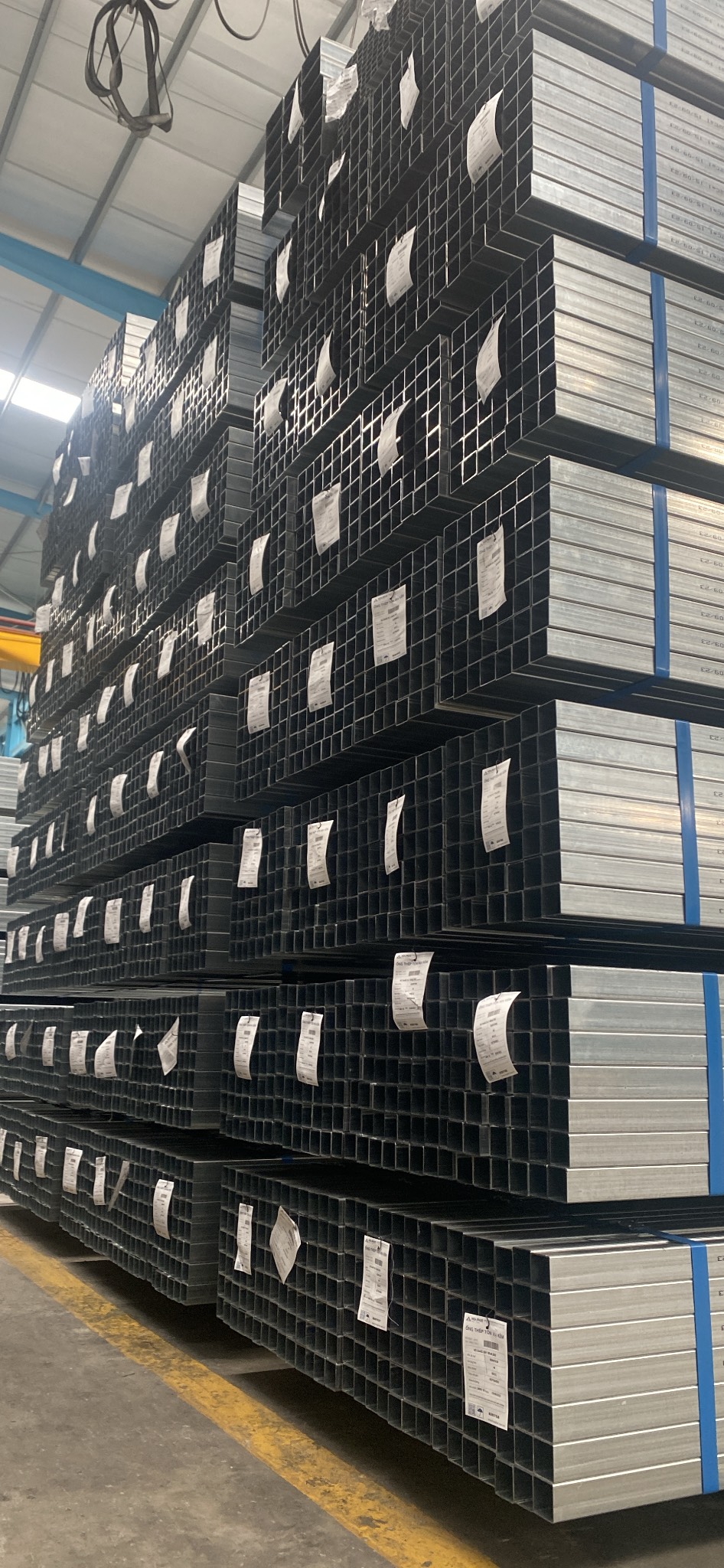 thép hộp hòa phát sắt hộp 4x8 hòa phát