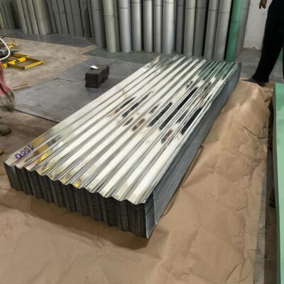 làm từ hợp kim nhôm chất lượng cao, có khả năng chống ăn mòn, trọng lượng nhẹ và phản xạ nhiệt tốt