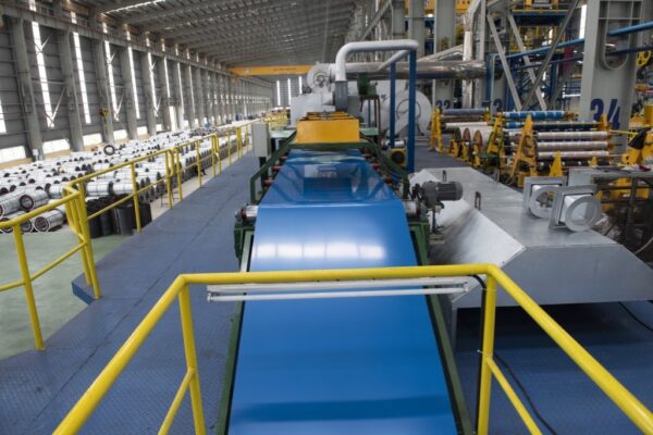 quy trình sản xuất khép kín từ khẩu nhập nguyên liệu đầu vào đến sản phẩm hoàn thiện