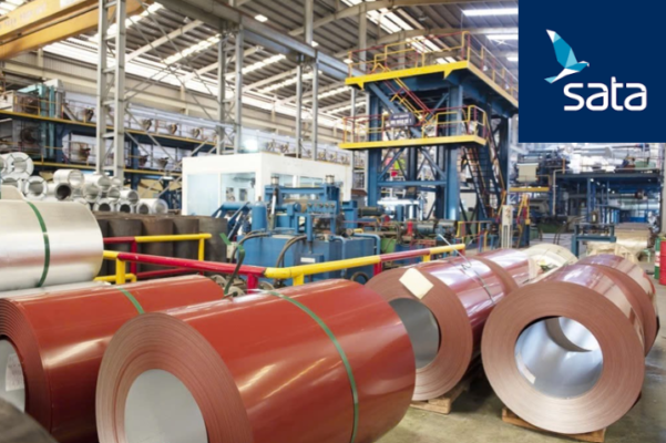 Tôn Hoa Sen kiểm soát chặt chẽ từ nguyên liệu đầu vào đến khâu hoàn thiện sản phẩm, đảm bảo mỗi tấm tôn đến tay người tiêu dùng đều đạt chuẩn cao nhất