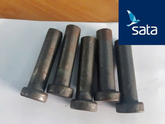 Đinh chống cắt D10, còn gọi là đinh hàn chống cắt (Shear Stud), là một loại đinh hàn đặc biệt có đường kính thân đinh 10 mm