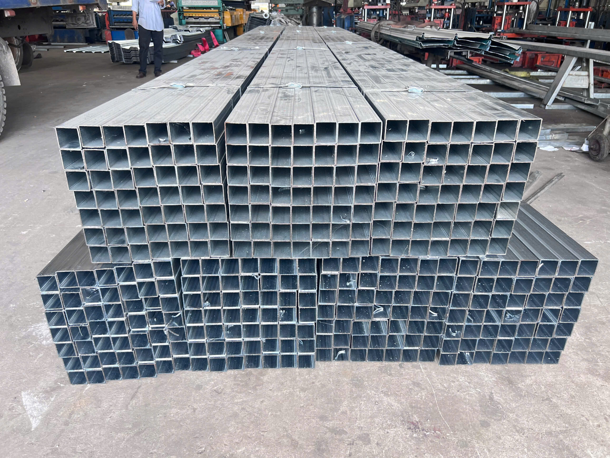Thép hộp vuông Thép hộp vuông