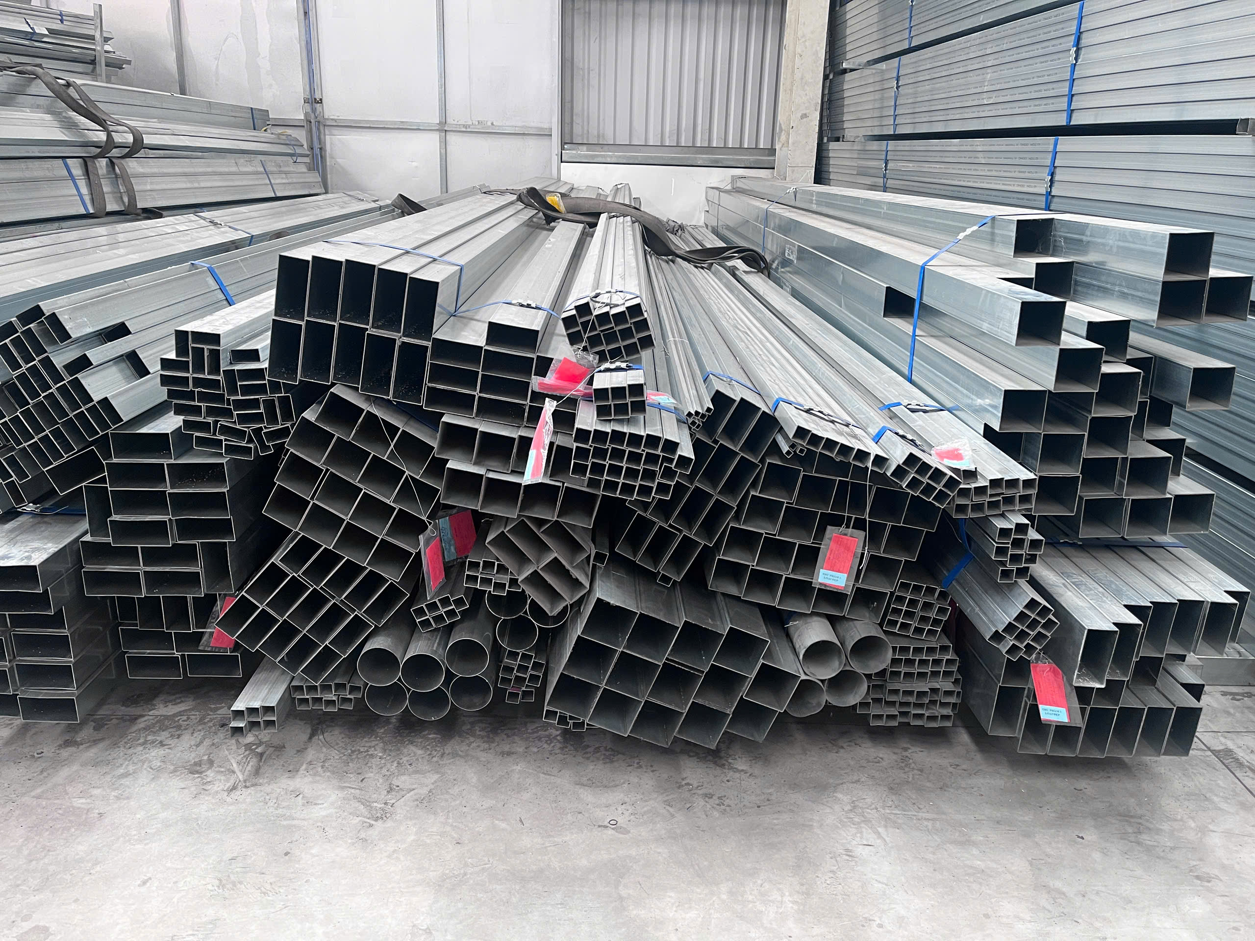 Thép hộp vuông Thép hộp vuông