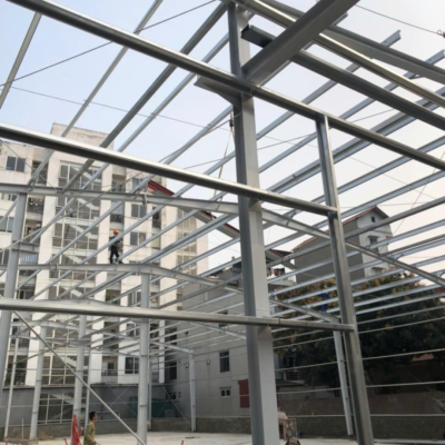 Xây dựng dân dụng: khung nhà ở, mái che, cổng rào, ban công,...