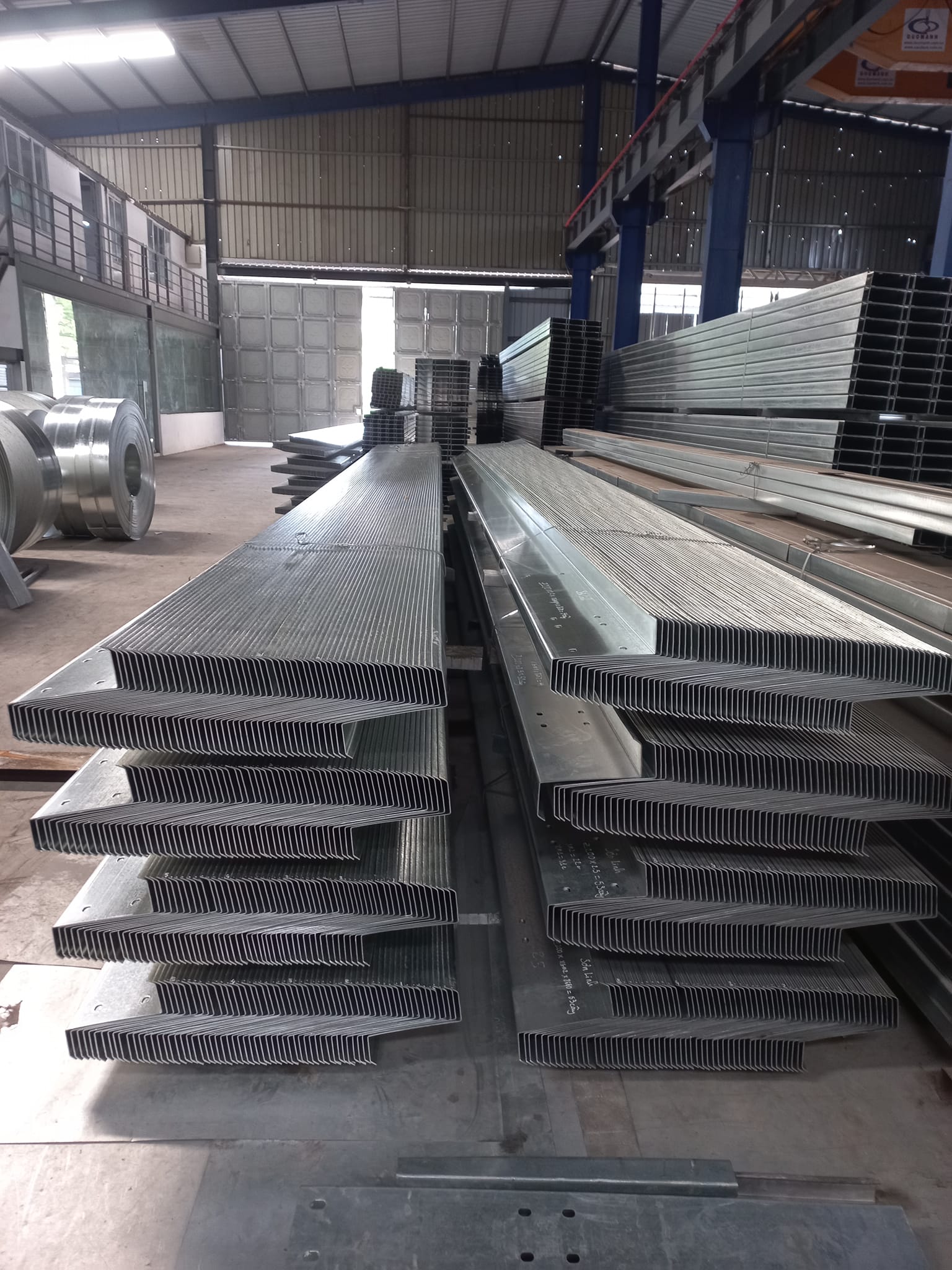 Xà gồ Z