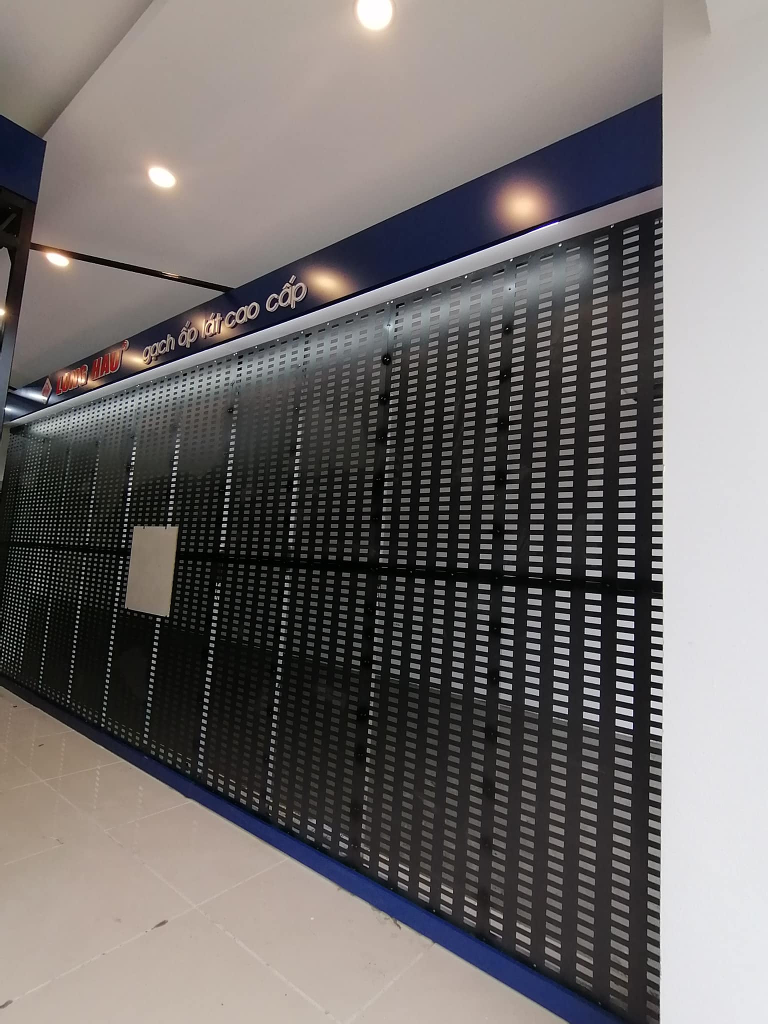 tôn đục lỗ 2 tôn đục lỗ