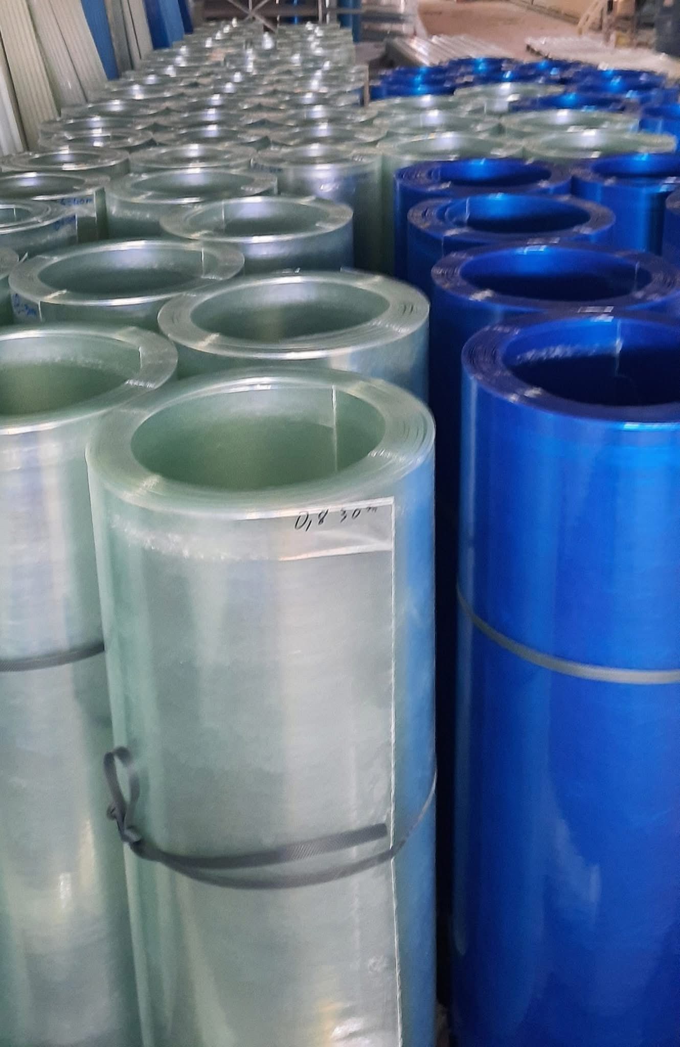 Tôn sáng phẳng 1 tôn nhựa lấy sáng phẳng