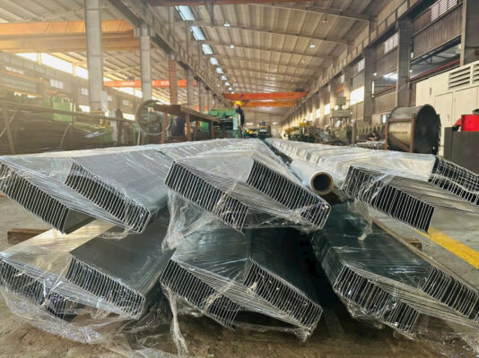 Sản phẩm xà gồ thép Hoa Sen được sản xuất trên dây chuyền công nghệ hiện đại